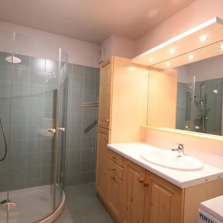 6 Pers, Parking, Ascenseur, Proche Pistes Et Commerces Appartement